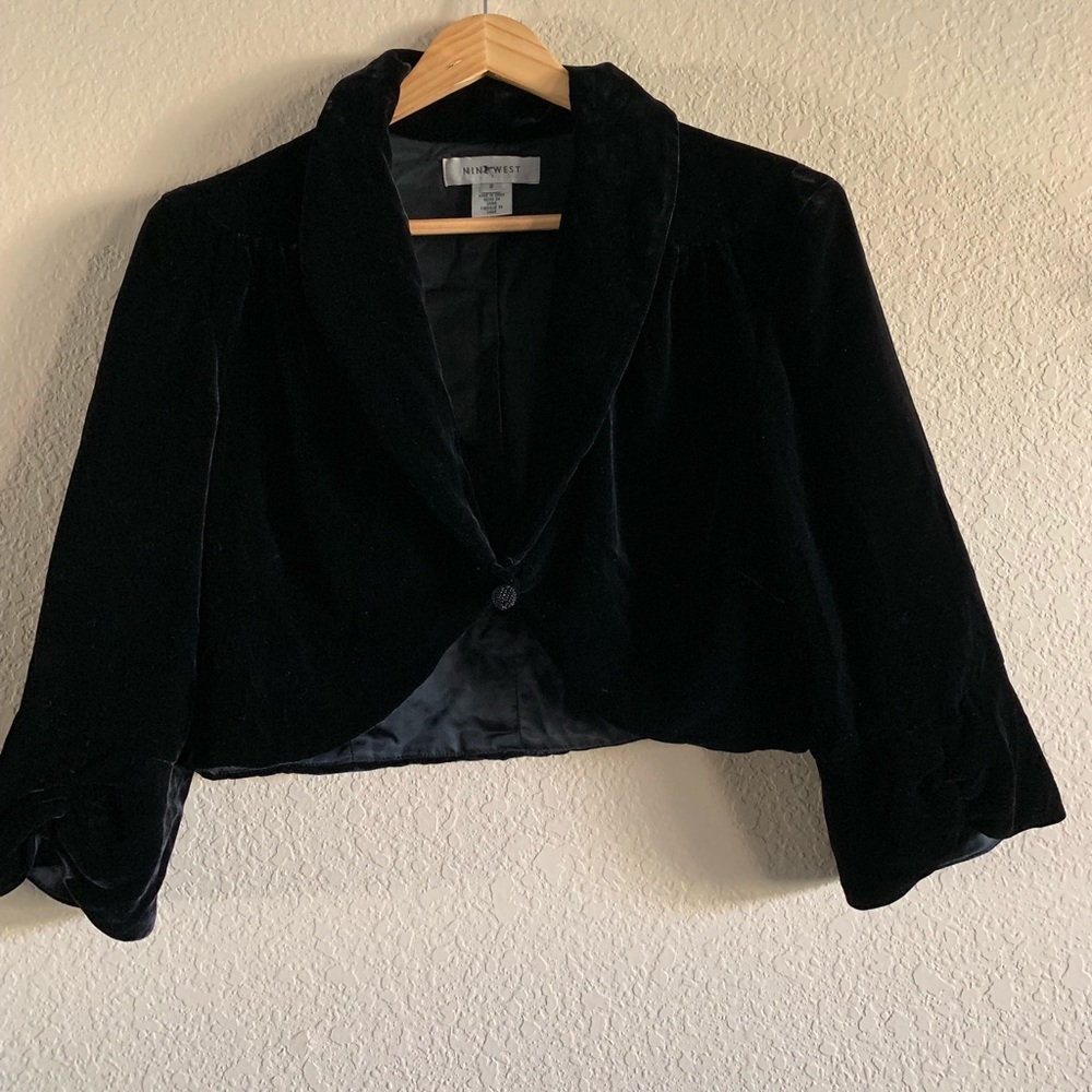 Black velvet Nine West bolero jacket.